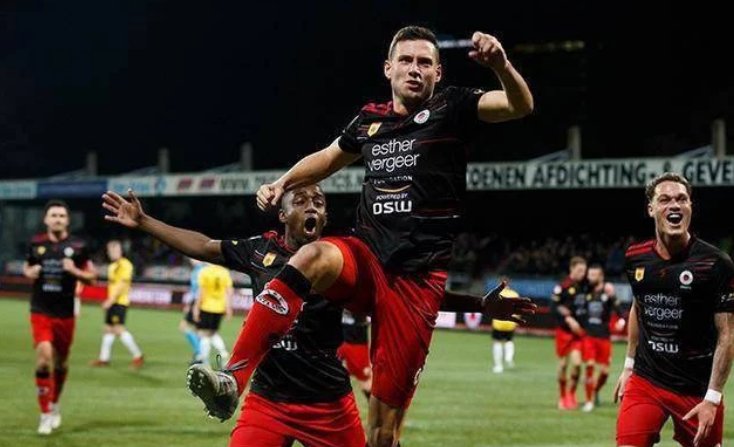 曼城锋线的 曼城锋线的